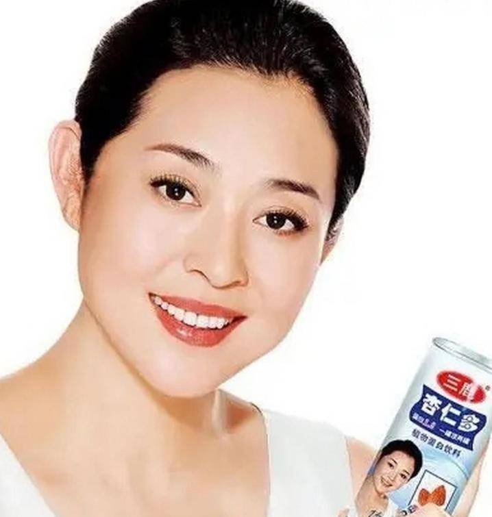 倪萍屡错,名利难自救