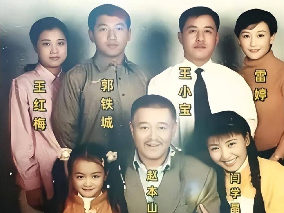闫学晶解封3月荒唐底牌:搬石砸脚