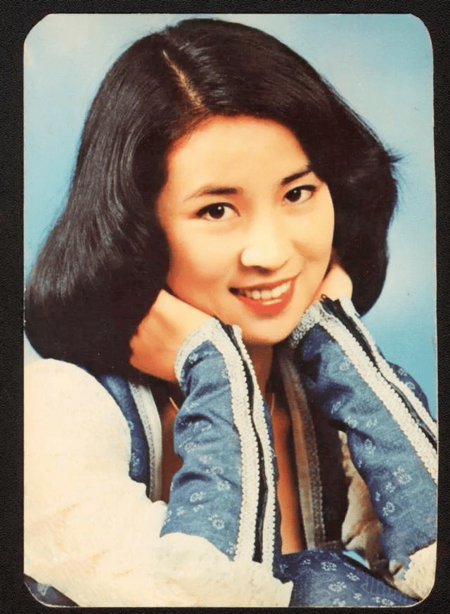考古吴绮莉曝成龙拒认女:无人要求亲子鉴定