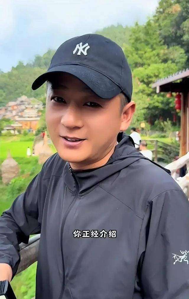 爱国网红被曝移民,人设崩塌