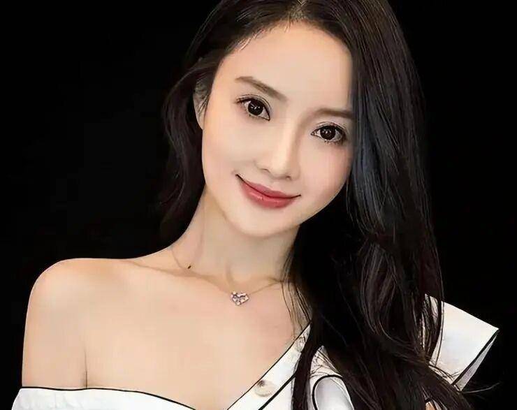 李小璐一念之差毁半生 女儿甜馨背负舆论代价