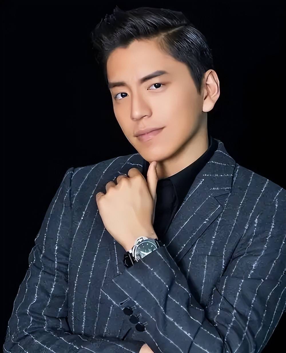 内娱顶流男星人设崩塌!镜头前后两副面孔