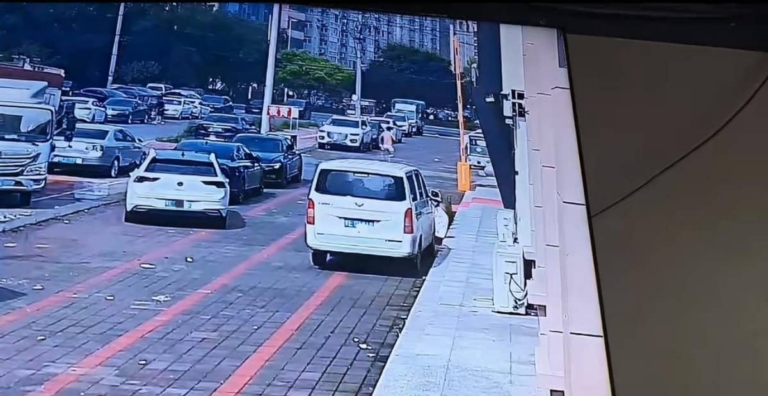 90后货车司机跑车养家，回家却撞见心碎一幕，全网看破防